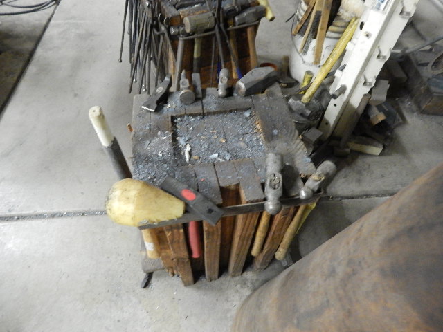Anvil Stands - Tools and Tool Making - Bladesmith's Forum Board